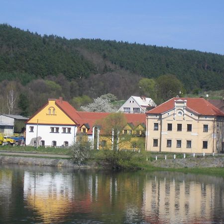 Penzion Paták Kamyk nad Vltavou Exterior foto